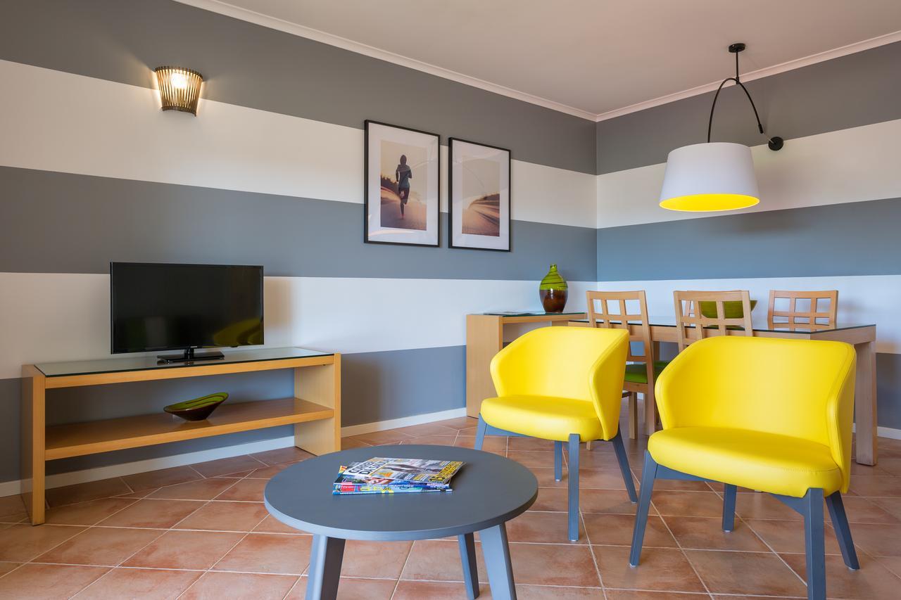 Appartement met 1 Slaapkamer met Uitzicht op het Zwembad (2 Volwassenen + 2 Kinderen)